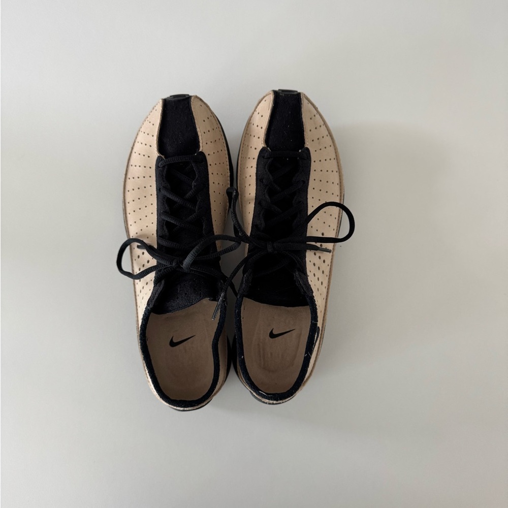 Women’s Nike Air Superfly sneakers in the Linen/Black colorway Size US 8